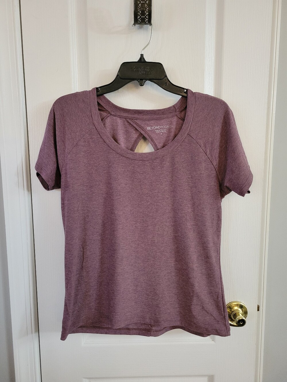 Beyond Yoga Featherweight Heathered Plum Cutout Short Sleeve Tee Size Small